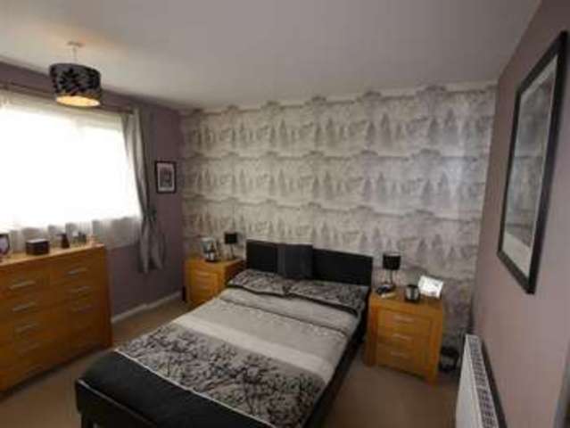  Image of 3 bedroom Property for sale in Poplar Way Leeds LS13 at Poplar Way Leeds Leeds, LS13 4SU