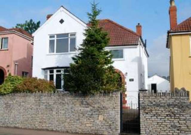  Image of 4 bedroom Detached house to rent in Portway Wells BA5 at Portway  Wells, BA5 2BH