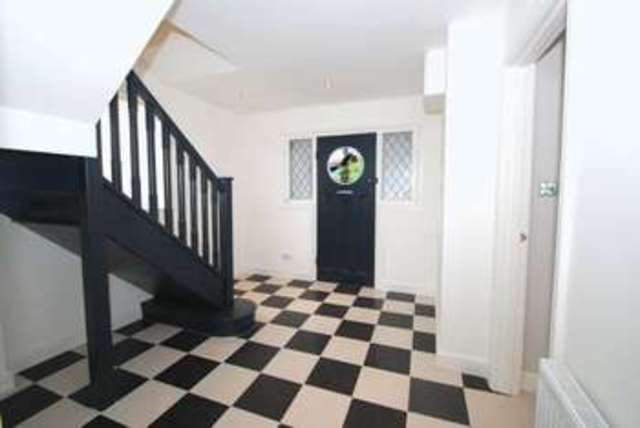  Image of 4 bedroom Detached house to rent in Portway Wells BA5 at Portway  Wells, BA5 2BH
