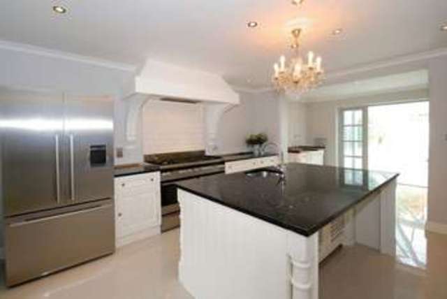  Image of 4 bedroom Detached house to rent in Portway Wells BA5 at Portway  Wells, BA5 2BH