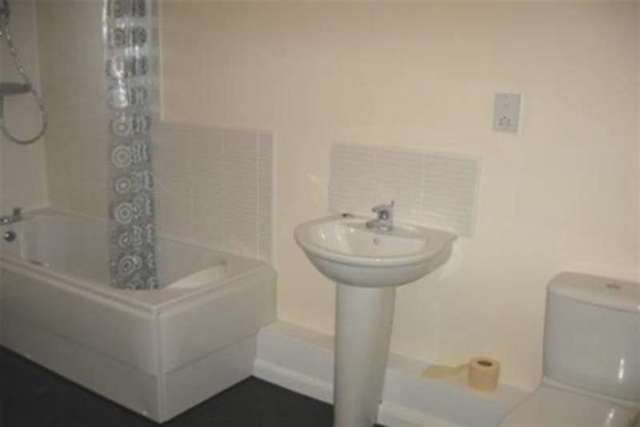  Image of 2 bedroom Flat to rent in Langsett Road Sheffield S6 at Sheffield, S6 2UE