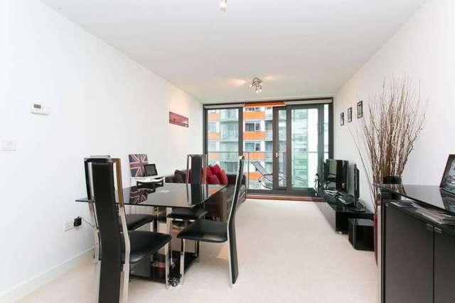 Image of 1 bedroom Apartment for sale in Blackwall Way London E14 at Blackwall Way  London, E14 9GN