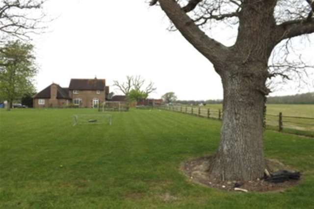  Image of 5 bedroom Detached house to rent in Bob Lane Twineham Haywards Heath RH17 at Haywards Heath, RH17 5NH