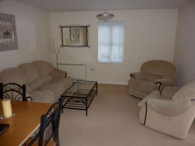  Image of 2 bedroom Flat to rent in Ravenswood Avenue Ipswich IP3 at Ipswich, IP3 9TR