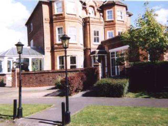  Image of 2 bedroom Retirement Property for sale in Tanners Lane Haslemere GU27 at Tanners Lane  Haslemere, GU27 2PZ