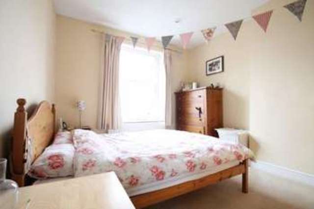  Image of 1 bedroom Property for sale in Richborne Terrace London SW8 at Richborne Terrace  London, SW8 1AX