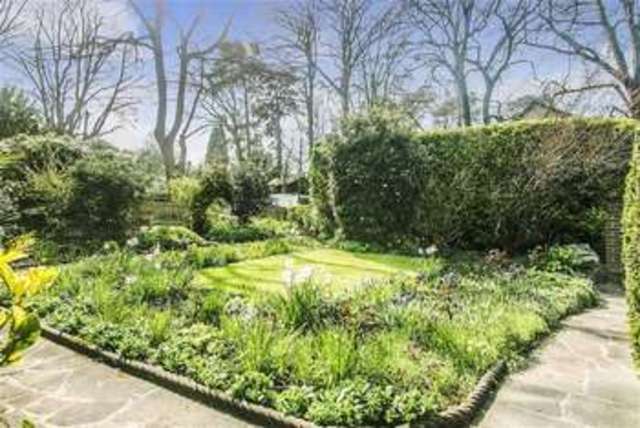  Image of 5 bedroom Property for sale in Riddlesdown Road Purley CR8 at Riddlesdown Road Purley Purley, CR8 1DJ