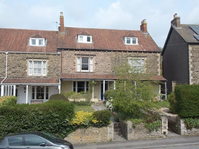  Image of 4 bedroom Terraced house for sale in Rossiters Hill Frome BA11 at Rossiters Hill  Frome, BA11 4AL