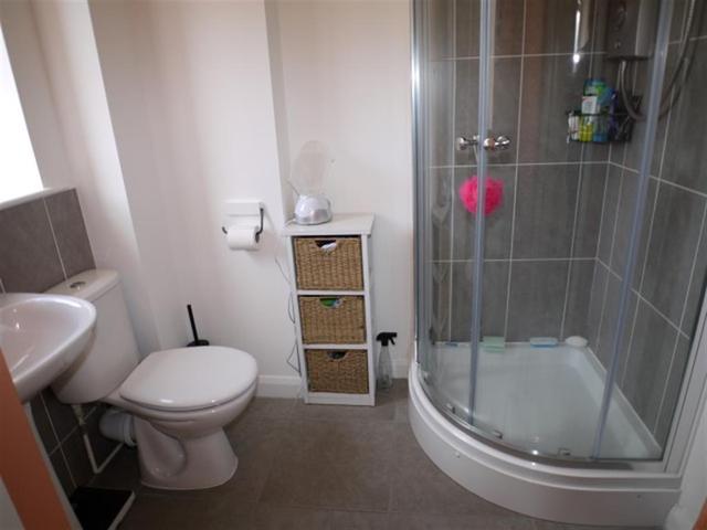  Image of 4 bedroom Detached house for sale in Round Hill Road Pudsey LS28 at Pudsey  , LS28 8BJ