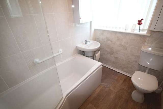  Image of 3 bedroom Detached house for sale in Routh Avenue Castle Donington Derby DE74 at Castle Donington Castle Donington Derbyshire, DE74 2NA