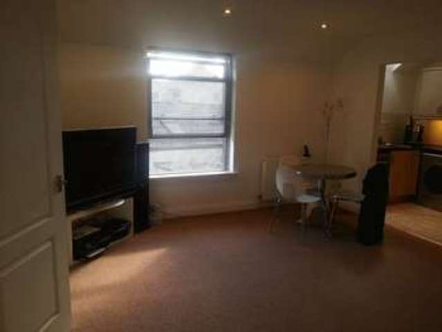  Image of 2 bedroom Flat to rent in Rowley Road St. Marychurch Torquay TQ1 at Rowley Road  Torquay, TQ1 4PW
