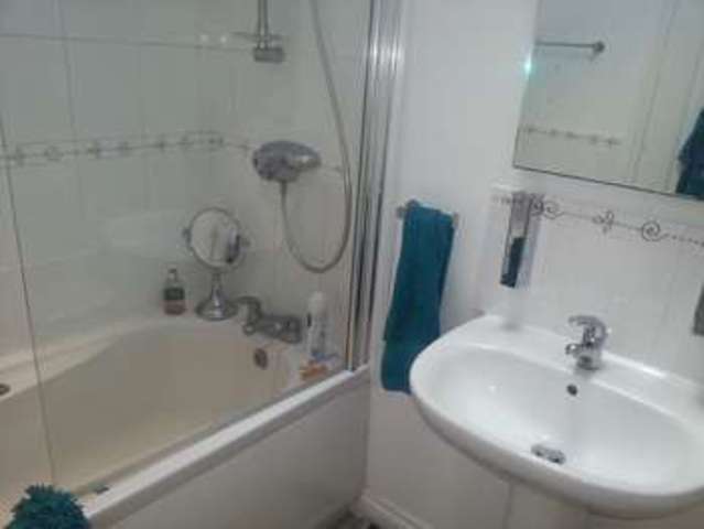  Image of 2 bedroom Flat to rent in Rowley Road St. Marychurch Torquay TQ1 at Rowley Road  Torquay, TQ1 4PW