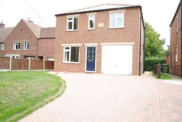  Image of 4 bedroom Detached house for sale in Sandbeck Lane Blyton Gainsborough DN21 at Sandbeck Lane  Blyton, DN21 3LZ