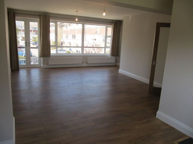  Image of 3 bedroom Terraced house to rent in Rookery Court Marlow SL7 at Rookery Court  Marlow, SL7 3HR