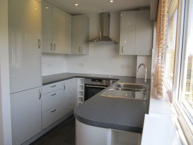  Image of 3 bedroom Terraced house to rent in Rookery Court Marlow SL7 at Rookery Court  Marlow, SL7 3HR