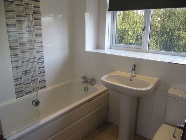  Image of 3 bedroom Terraced house to rent in Rookery Court Marlow SL7 at Rookery Court  Marlow, SL7 3HR