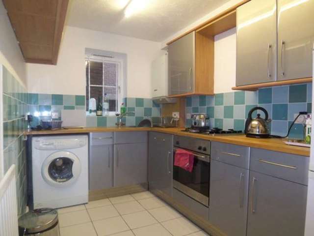  Image of 2 bedroom Flat to rent in Saunders Ness Road London E14 at Docklands  London, E14 3EB