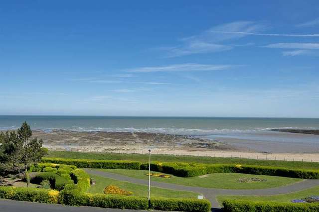  Image of 2 bedroom Flat for sale in Sea Road Westgate-on-Sea CT8 at Sea Road  Westgate-on-Sea, CT8 8TX