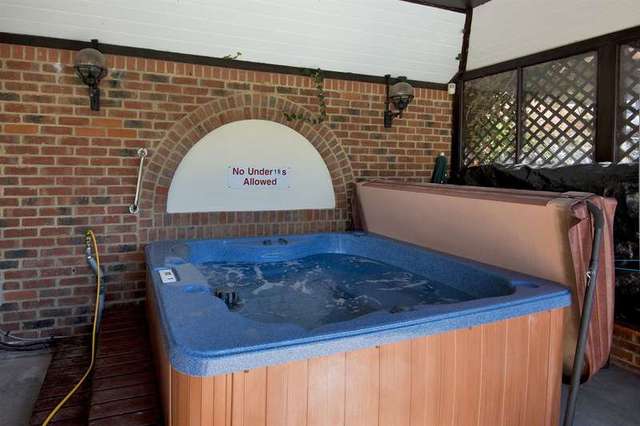  Image of 2 bedroom Flat for sale in Sea Road Westgate-on-Sea CT8 at Sea Road  Westgate-on-Sea, CT8 8TX