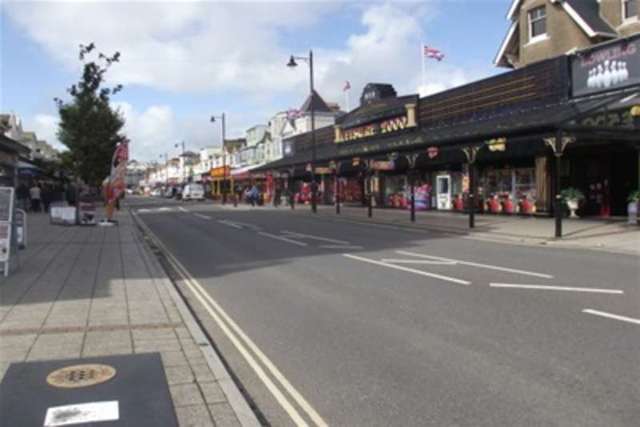  Image of 1 bedroom Flat to rent in New Road Brixham TQ5 at Brixham, TQ5 8NJ