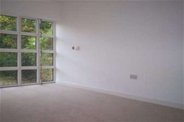  Image of 3 bedroom Flat to rent in Sotherington Lane Selborne Alton GU34 at Alton, GU34 3LP