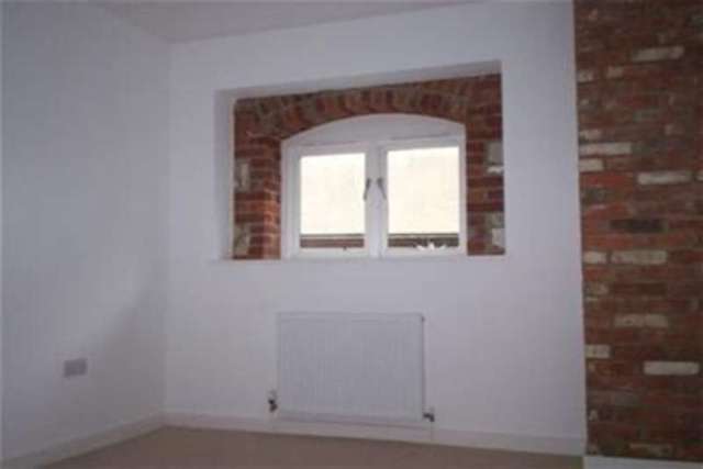  Image of 3 bedroom Flat to rent in Sotherington Lane Selborne Alton GU34 at Alton, GU34 3LP