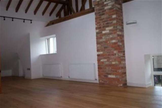  Image of 3 bedroom Flat to rent in Sotherington Lane Selborne Alton GU34 at Alton, GU34 3LP