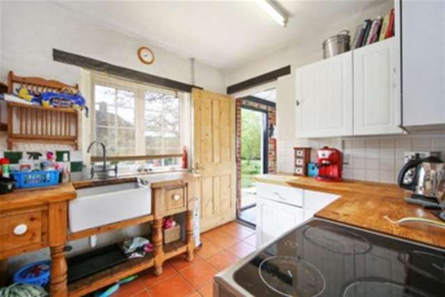  Image of 2 bedroom Property to rent in Chalk Lane Shackleford Godalming GU8 at Godalming, GU8 6AJ