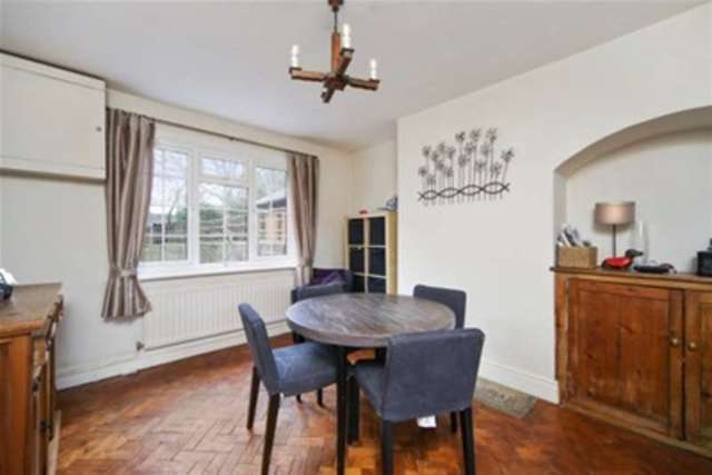  Image of 2 bedroom Property to rent in Chalk Lane Shackleford Godalming GU8 at Godalming, GU8 6AJ