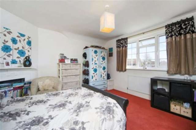  Image of 2 bedroom Property to rent in Chalk Lane Shackleford Godalming GU8 at Godalming, GU8 6AJ