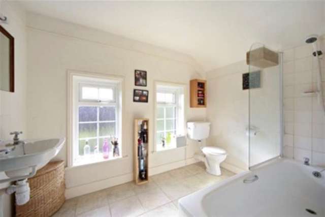 Image of 2 bedroom Property to rent in Chalk Lane Shackleford Godalming GU8 at Godalming, GU8 6AJ