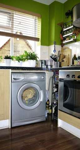  Image of 1 bedroom Flat for sale in Shirley Road Shirley Southampton SO15 at Shirley Road Shirley Southampton, SO15 3FH