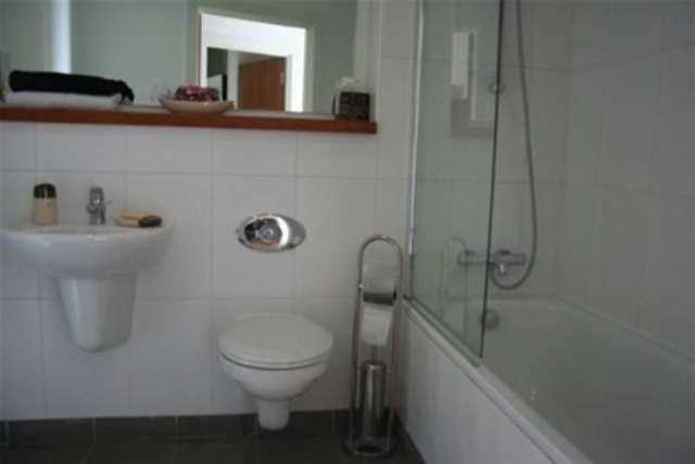  Image of 2 bedroom Flat to rent in St. Peters Place Leeds LS9 at Leeds, LS9 8BN