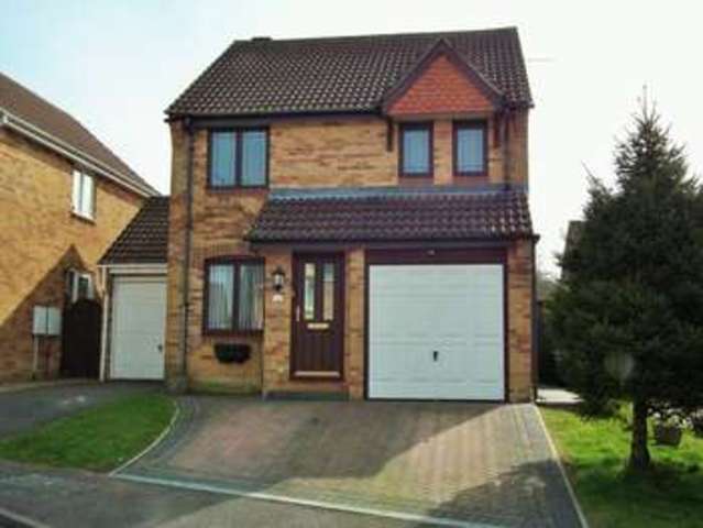  Image of 3 bedroom Detached house for sale in Slindon Close Clanfield Waterlooville PO8 at Slindon Close Clanfield Waterlooville, PO8 0XZ