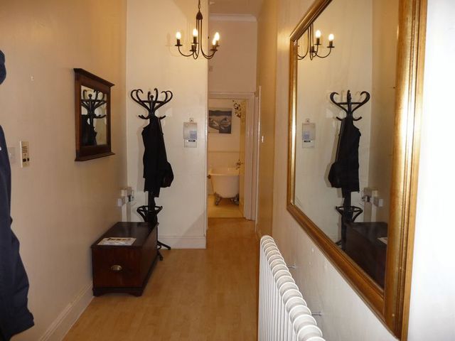  Image of 2 bedroom Flat to rent in Birdhurst Road South Croydon CR2 at Birdhurst Road  South Croydon, CR2 7EF
