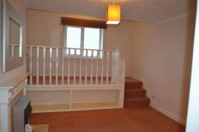  Image of 2 bedroom Flat to rent in South Parade Southsea PO5 at South Parade  Southsea, PO5 2JF