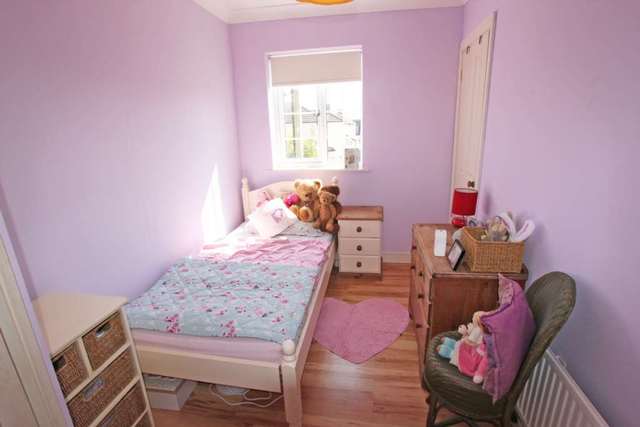  Image of 3 bedroom Semi-Detached house for sale in South Park Avenue Didcot OX11 at South Park Avenue  Didcot, OX11 8NB