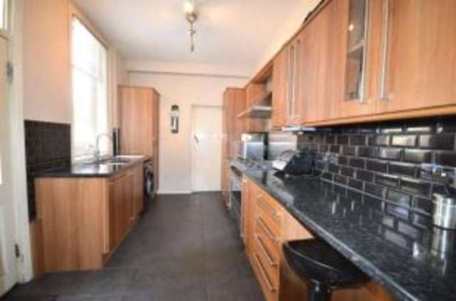  Image of 3 bedroom Terraced house for sale in Central Avenue Southend-on-Sea SS2 at Southend-on-Sea Essex Southchurch, SS2 4EG