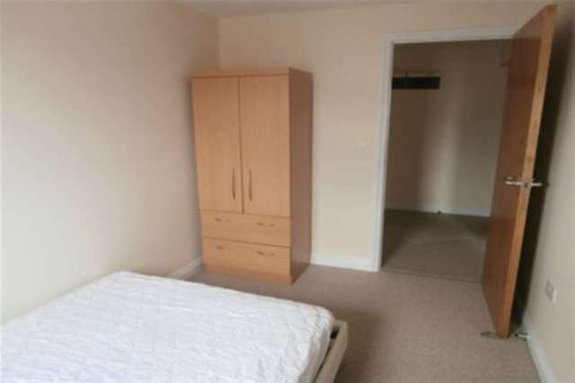  Image of 3 bedroom Flat to rent in Victoria Street Loughborough LE11 at Loughborough, LE11 2TL