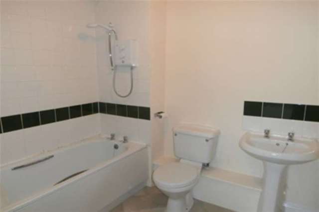  Image of 3 bedroom Flat to rent in Victoria Street Loughborough LE11 at Loughborough, LE11 2TL