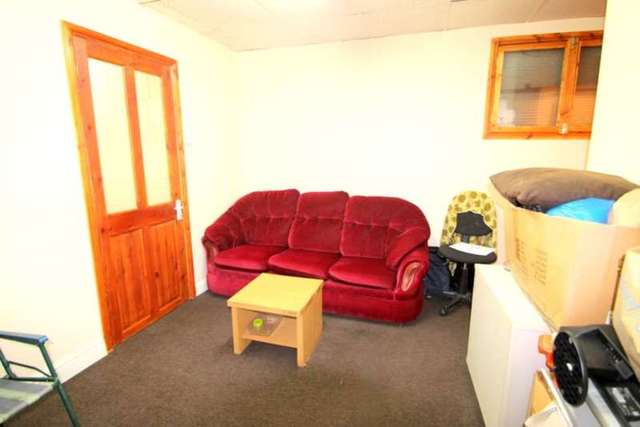  Image of Detached house to rent in St. James
