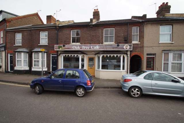  Image of 2 bedroom Apartment for sale in St. Johns Road Hemel Hempstead HP1 at St. Johns Road  Hemel Hempstead, HP1 1QQ