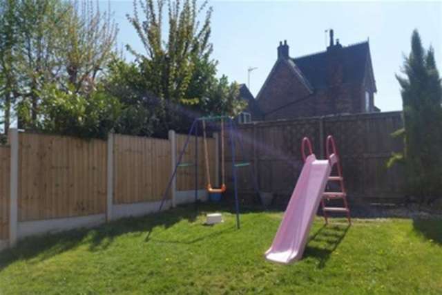  Image of 4 bedroom Detached house to rent in St. Matthews Close Renishaw Sheffield S21 at Sheffield, S21 3WT
