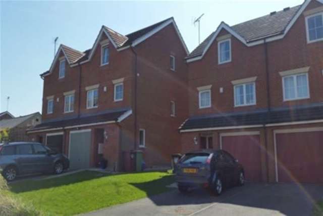  Image of 4 bedroom Detached house to rent in St. Matthews Close Renishaw Sheffield S21 at Sheffield, S21 3WT