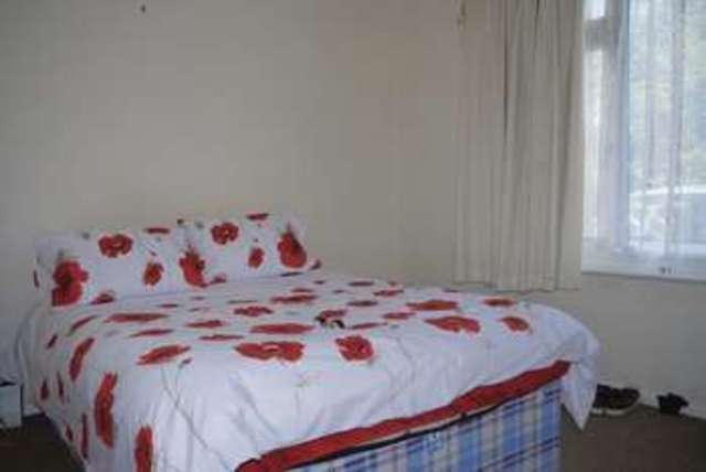  Image of 2 bedroom Flat for sale in Stafford Road Shirley Southampton SO15 at Stafford Road  Southampton, SO15 5RS