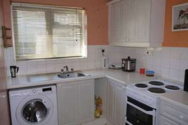  Image of 2 bedroom Flat for sale in Stafford Road Shirley Southampton SO15 at Stafford Road  Southampton, SO15 5RS
