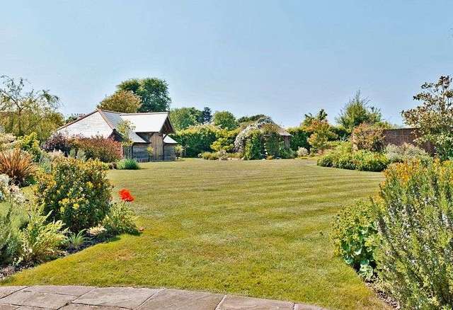  Image of 5 bedroom Barn Conversion to rent in Steels Lane Chidham Chichester PO18 at Steels Lane Chidham Chichester, PO18 8TB