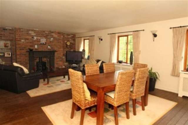  Image of 5 bedroom Property to rent in Storrs Stannington Sheffield S6 at Sheffield, S6 6GY