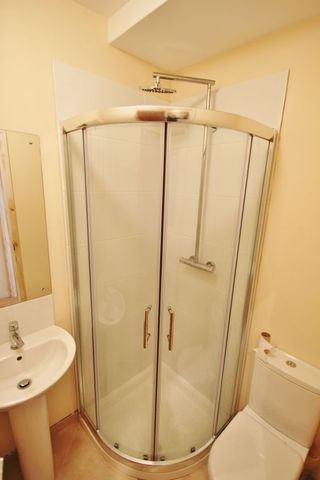  Image of 3 bedroom Detached house to rent in Holdenhurst Road Bournemouth BH8 at Holdenhurst Road  Bournemouth, BH8 8DG
