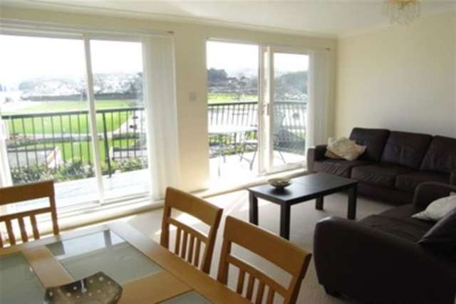  Image of 2 bedroom Flat to rent in Alta Vista Road Paignton TQ4 at Paignton, TQ4 6DA